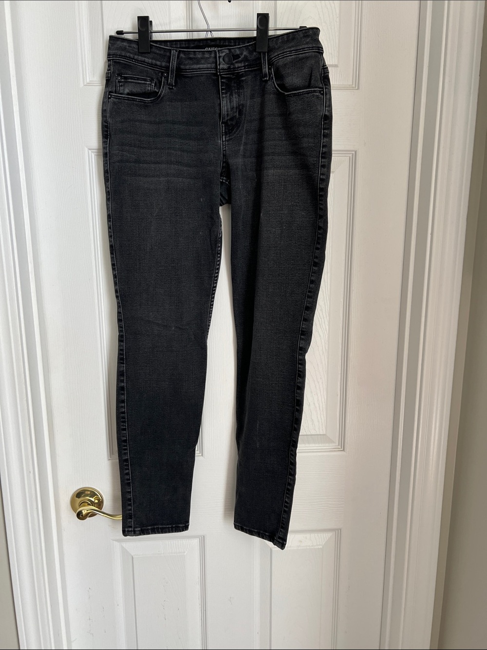 Guess Women's Skinny Jeans in Washed Black